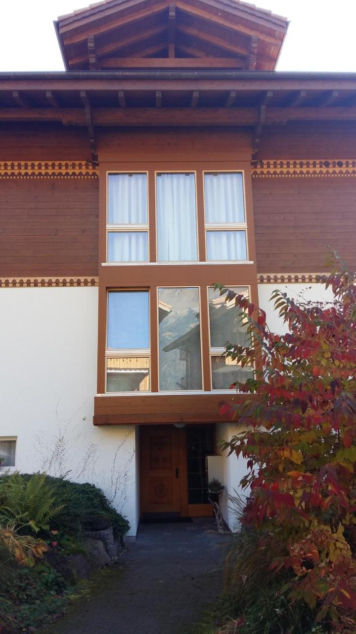 An Apartment In A Modern Swiss Chalet Iseltwald Exterior photo